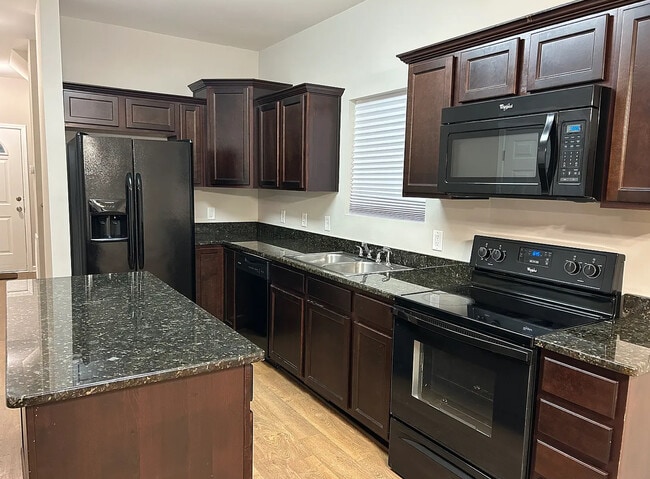 115 Lookout Point Pl in Mooresville, NC - Building Photo - Building Photo