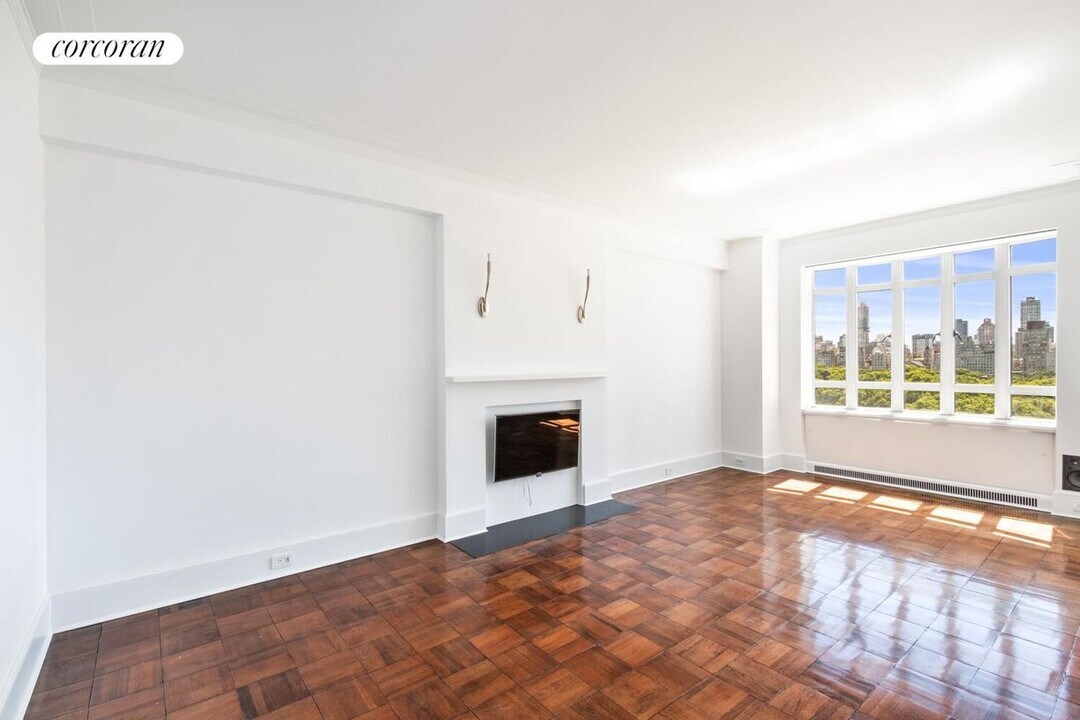 25 Central Prk W in New York, NY - Building Photo