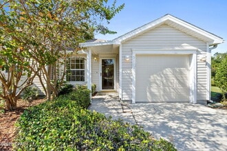 3102 Meadow St in Lynn Haven, FL - Building Photo - Building Photo