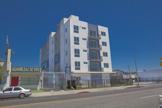 4324 S Vermont Ave in Los Angeles, CA - Building Photo - Building Photo