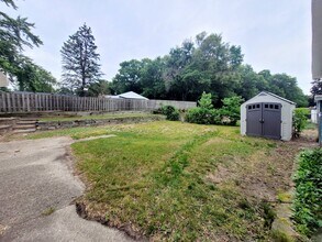 1011 Marcia St SW in Wyoming, MI - Building Photo - Building Photo