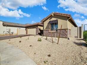 5863 N 86th Ln in Glendale, AZ - Building Photo - Building Photo