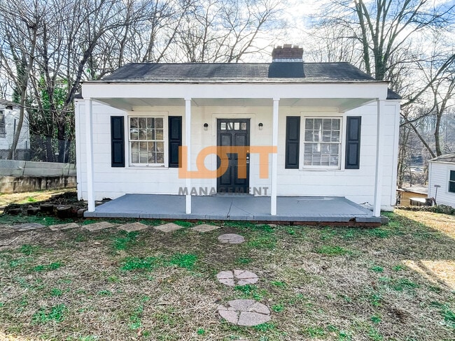 property at 10 Lowndes Ave