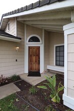 290 Calle Tamega in Camarillo, CA - Building Photo - Building Photo