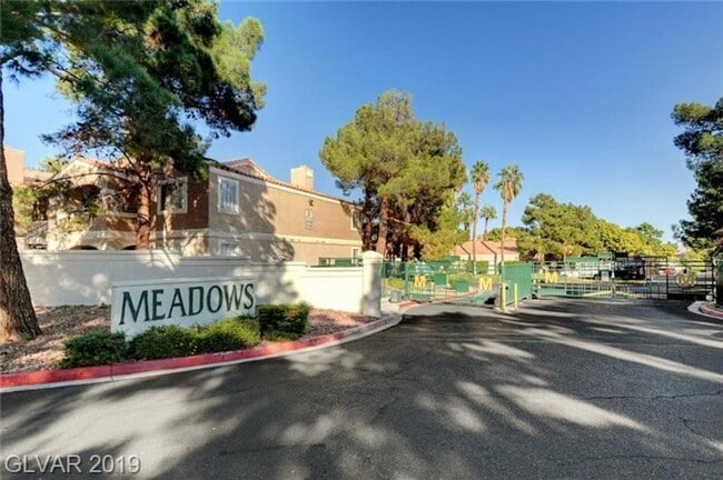 property at 220 Mission Newport Ln