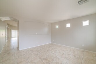 6518 W Red Fox Rd in Phoenix, AZ - Building Photo - Building Photo