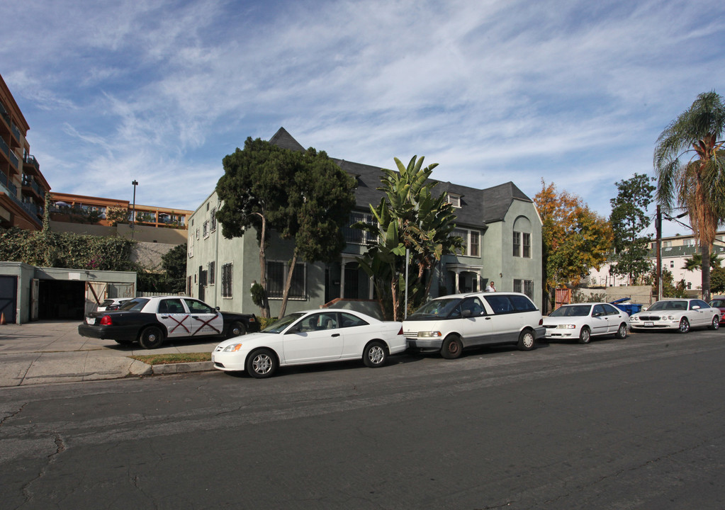 1711 N Serrano Ave in Los Angeles, CA - Building Photo