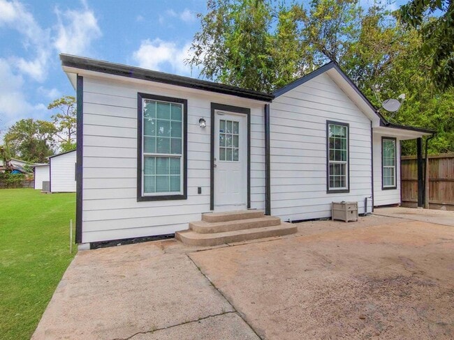 property at 721 Doverside St