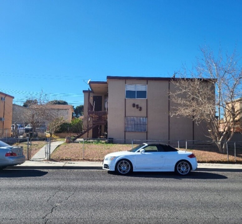 853 N Bruce St in Las Vegas, NV - Building Photo