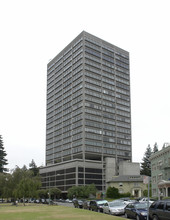 Park Bellevue Tower Building in Oakland, CA - Foto de edificio - Building Photo