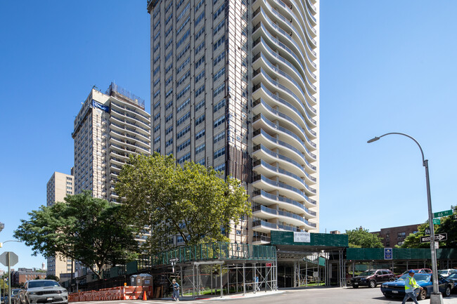 Birchwood Towers in Forest Hills, NY - Building Photo - Building Photo