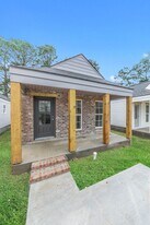 330 Jeanette St in Lafayette, LA - Building Photo
