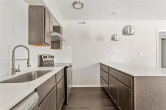 2810 Dorchester Dr, Unit 23 in Oklahoma City, OK - Building Photo - Building Photo