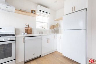 3615 1/2 Bellevue Ave in Los Angeles, CA - Building Photo - Building Photo