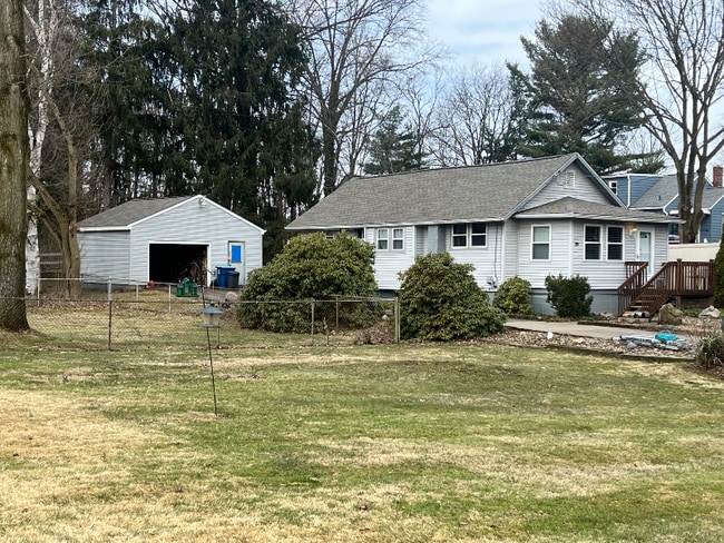property at 489 W Grant St