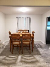 303 Lake Dr NW in Fort Walton Beach, FL - Building Photo - Building Photo