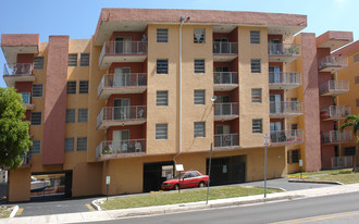 1245-1271 NW 2nd St Apartamentos