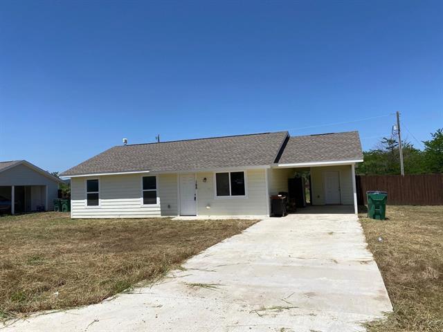 148 Bridlewood Ln in Bridgeport, TX - Foto de edificio