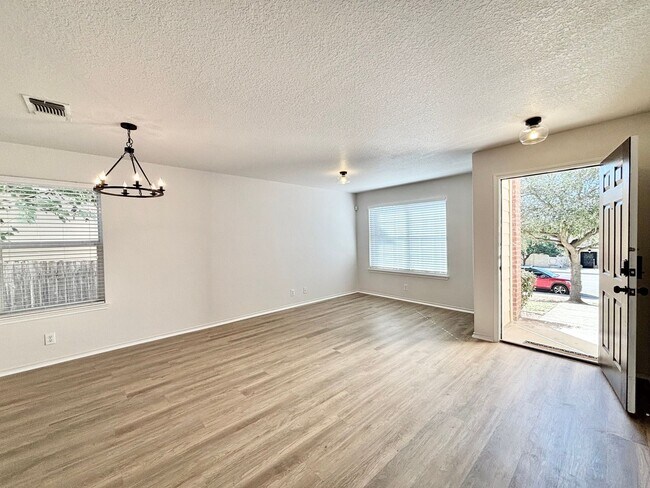 6414 Royal Rdg Dr in San Antonio, TX - Building Photo - Building Photo