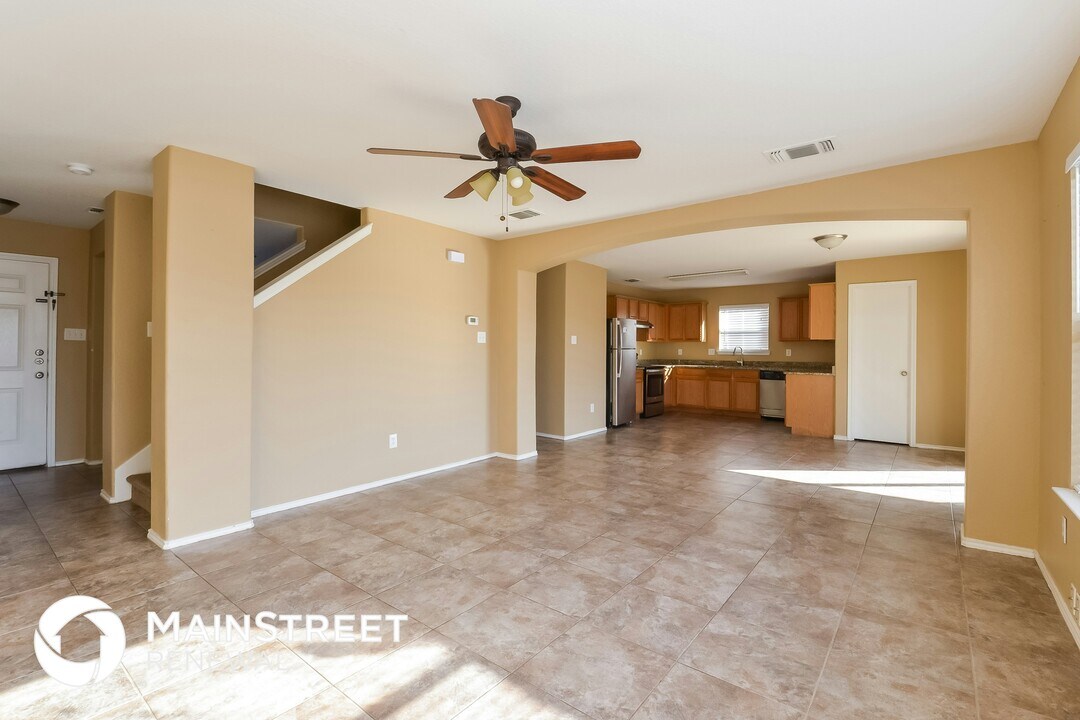 8518 Adams Hill Dr in San Antonio, TX - Building Photo