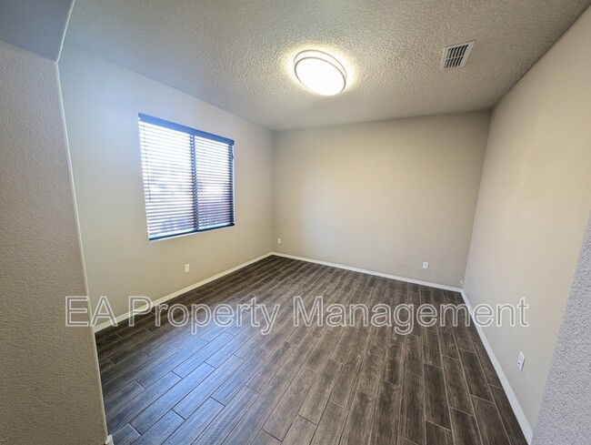 3905 Mountain Trail Loop NE in Rio Rancho, NM - Building Photo - Building Photo