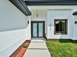 3510-3521 21st St SW in Lehigh Acres, FL - Building Photo - Building Photo