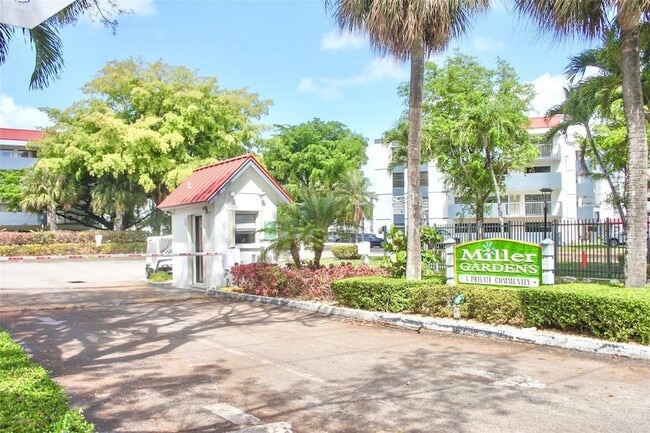 5900 SW 127th Ave, Unit 3213 in Miami, FL - Foto de edificio - Building Photo