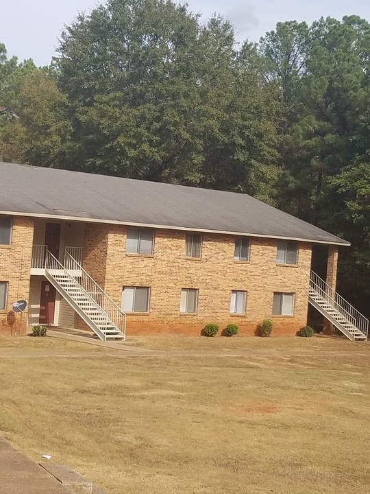 Woodhill in Sylacauga, AL - Building Photo