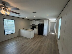 131 Lakeside Garden Cir in Lake Wales, FL - Building Photo - Building Photo