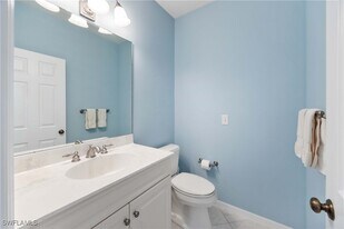 816 Turkey Oak Ln in Naples, FL - Building Photo