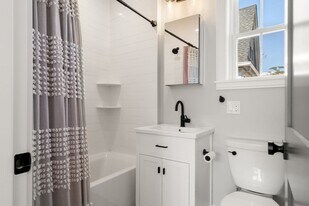 14 Ennis Rd, Unit r in Boston, MA - Building Photo