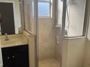 9448 SW 171st Pl-Unit -Studio in Miami, FL - Building Photo - Building Photo