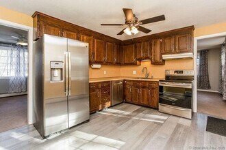 150 Long Hill Dr in Glastonbury, CT - Building Photo - Building Photo