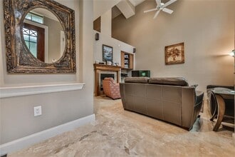 1005 Memorial Village Dr in Houston, TX - Building Photo - Building Photo