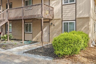 2150 Corinne St in Tallahassee, FL - Foto de edificio - Building Photo