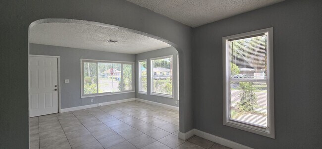 1300 Prescott St S in St. Petersburg, FL - Building Photo - Building Photo