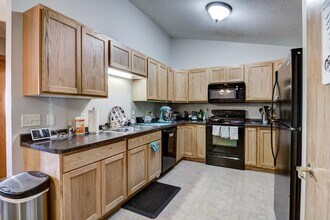 1909 Southridge Ave in Menomonie, WI - Building Photo - Building Photo