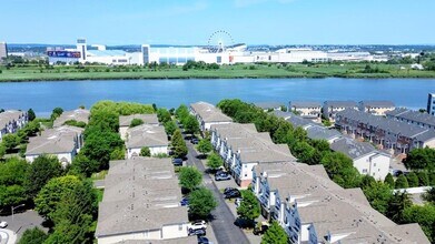 295 Paulanne Terrace in Secaucus, NJ - Building Photo - Building Photo