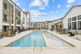 3812 W Montague Ave in North Charleston, SC - Building Photo - Building Photo