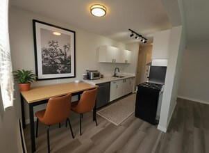 9560 163 St NW in Edmonton, AB - Building Photo - Building Photo