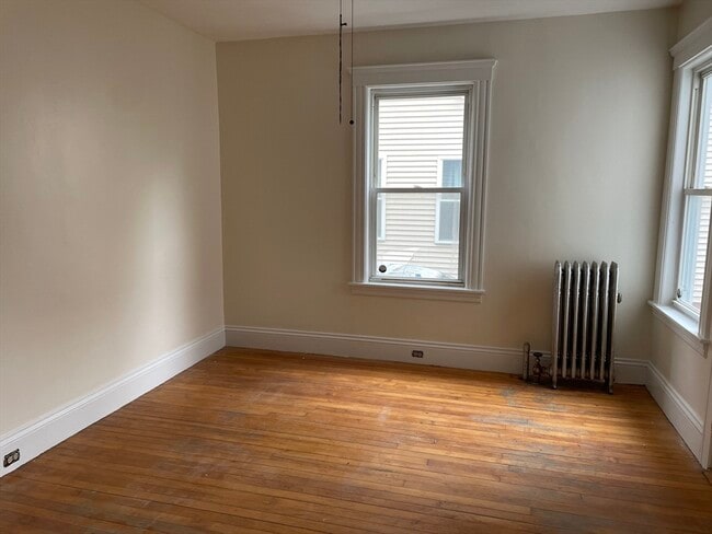 137 Vernon St in Worcester, MA - Building Photo - Building Photo