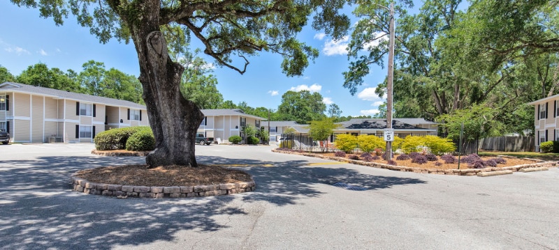 100 McKeough Ave in Saraland, AL - Building Photo