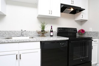 The Mark in Hayward, CA - Building Photo - Interior Photo