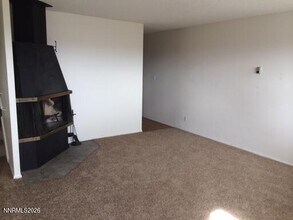 3285 Gypsum Rd in Reno, NV - Building Photo - Building Photo