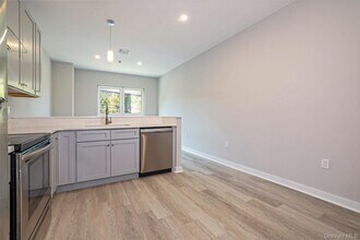 500 Commerce St in Hawthorne, NY - Building Photo - Building Photo