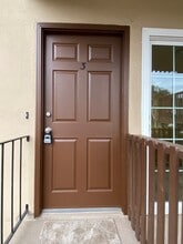 2066 Fruitdale Ave, Unit 3 in San Jose, CA - Foto de edificio - Building Photo