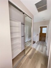 6065 Islandwalk Blvd in Naples, FL - Foto de edificio - Building Photo