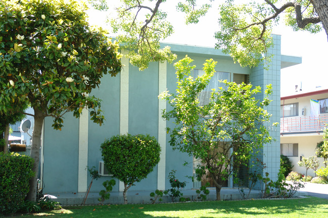 531 Chester St in Glendale, CA - Foto de edificio - Building Photo