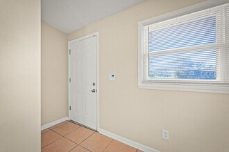 909 Westgate Dr in Jacksonville, FL - Building Photo - Building Photo