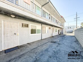 6612 Sylmar Ave in Los Angeles, CA - Building Photo - Building Photo